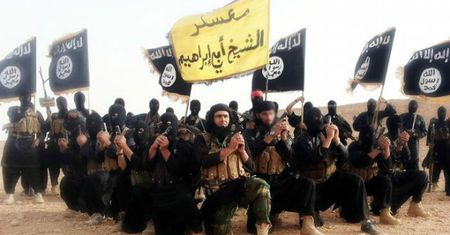 Inghimasi - terroryści nowej ery. W kręgach dżihadu mają większy szacunek niż zamachowcy-samobójcy