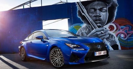 Lexus RC F z nagrodą „Playboya”