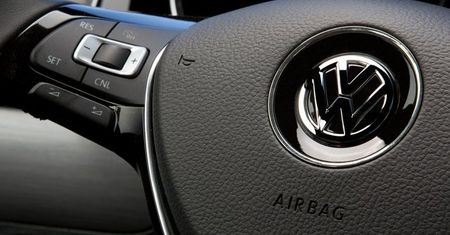 Volkswagen systematycznie oszukiwał klientów i władze?