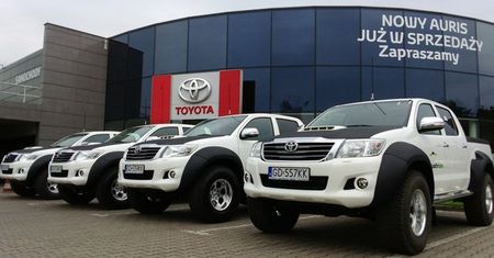 Pierwsze w Polsce Toyoty Hilux Arctic Truck sprzedane