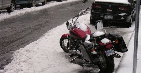 Jazda motocyklem zimą? To możliwe!