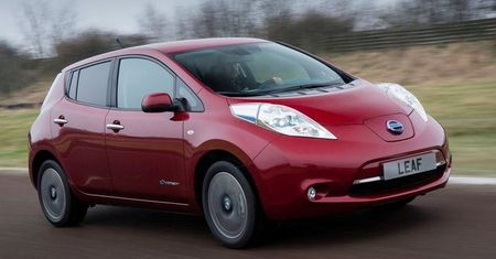 Unia Europejska chce głośniejszych aut elektrycznych i cichszych spalinowych