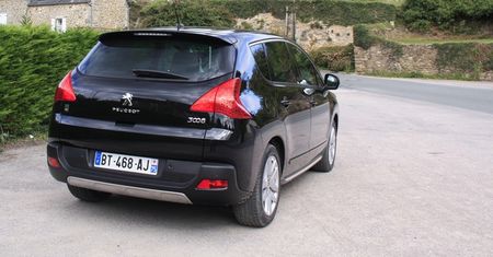 Peugeot 3008 HYbrid4: wyważone rozwiązanie