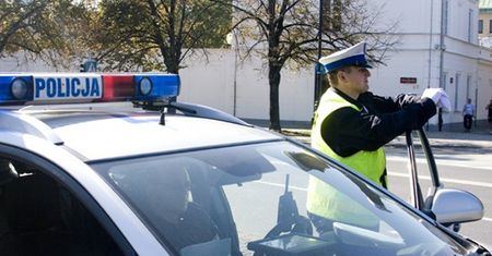 Polacy jeżdżą bez pasów