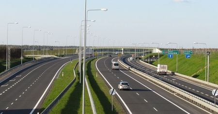 Polacy chcą szybciej jeździć