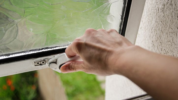 Jak przetrwać nadchodzące upały? Oto najważniejsze zasady