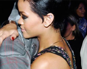 Rihanna i Chris ZARĘCZYLI SIĘ?!