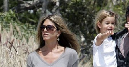Jennifer Aniston adoptuje?