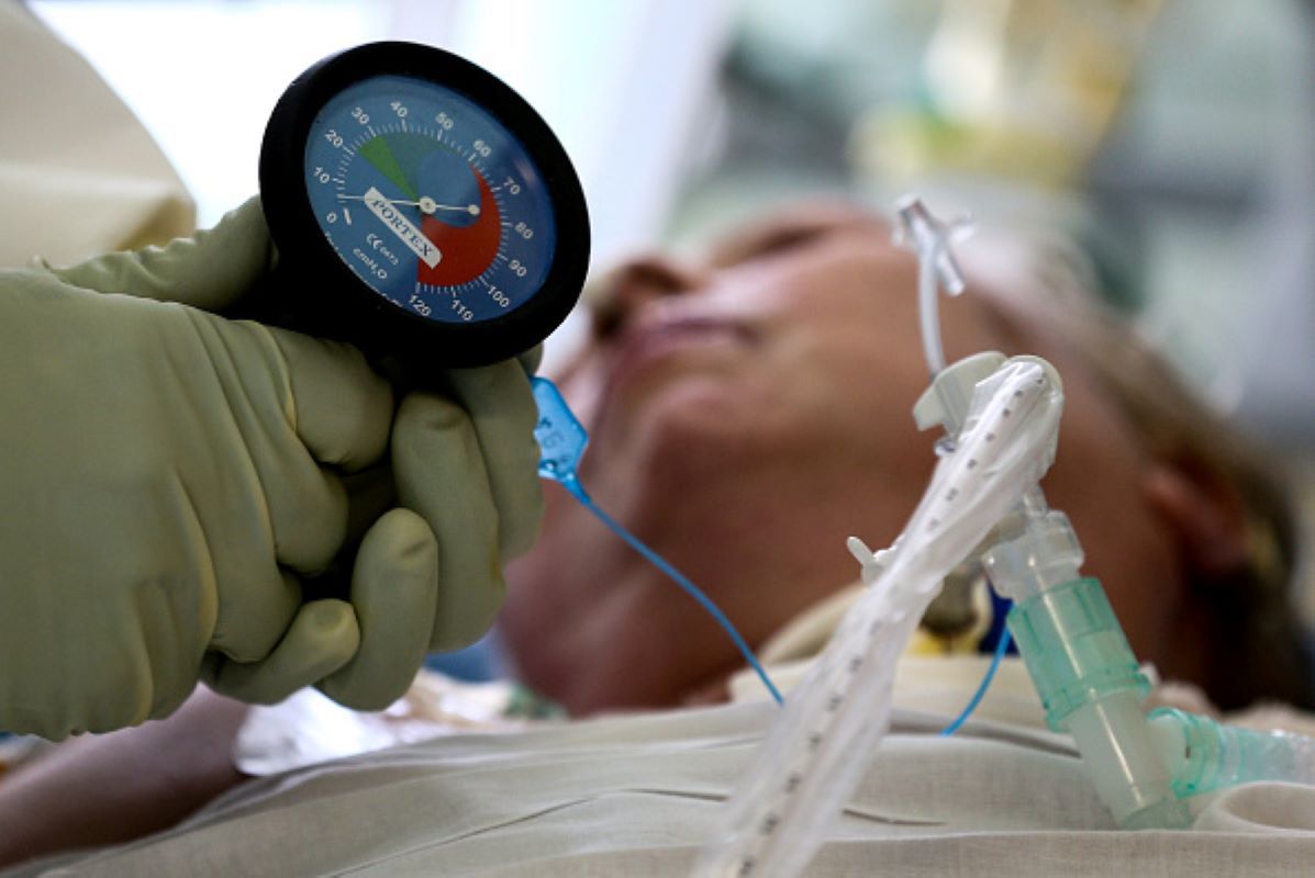 Zespół przesiąkania włośniczek - objawy, przyczyny, opis choroby, postępowanie, leczenie