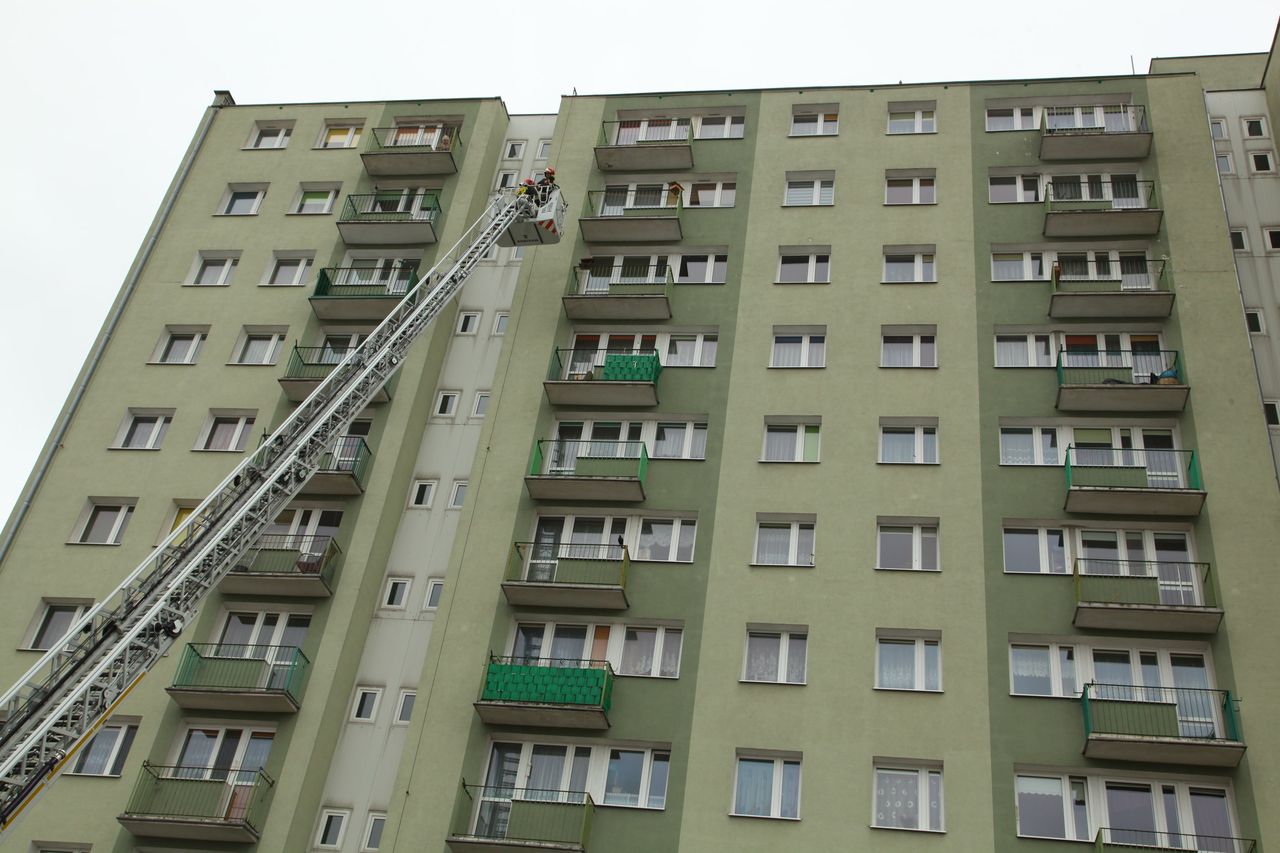 Strażacy ćwiczyli na wieżowcach