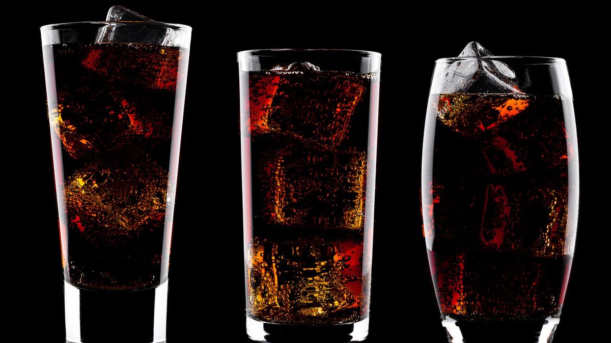 Czy cola rzeczywiście może pomóc przy problemach jelitowo-żołądkowych? Ekspertka wyjaśnia