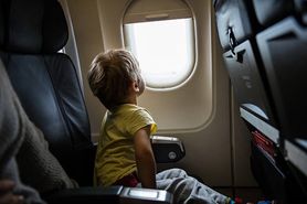 Dziecko płakało w samolocie. Krzyczał, żeby się zamknęło 