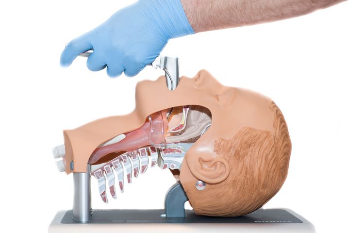 Intubacja to zabieg polegający na wprowadzeniu do tchawicy specjalnej rurki intubacyjnej
