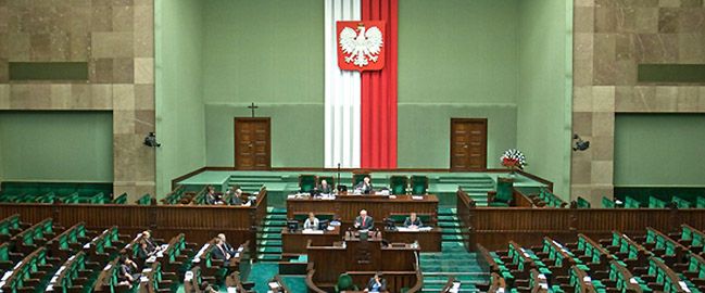 Sejm przyjął tzw. ustawę antyterrorystyczną. Brejza: to ustawa kagańcowa, Orwell 2016