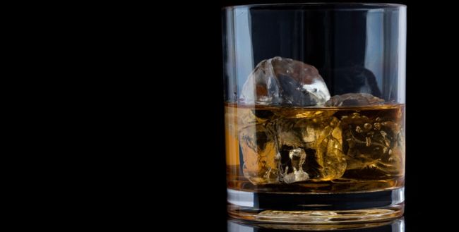 Whisky z nutami imbiru, pomarańczy i rodzynek