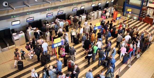 Strajk straży granicznej na lotniskach - opóźnienia lotów