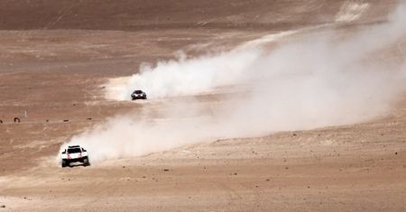Rajd Dakar: spektakularny wypadek nagrany przez kibica