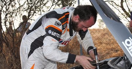 Autohebdo: Kubica ma problem. Jest arogancki, nikogo nie słucha