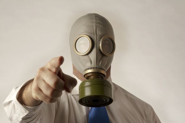 Picie odpowiedniej ilości wody to jeden ze sposobów na świeży oddech