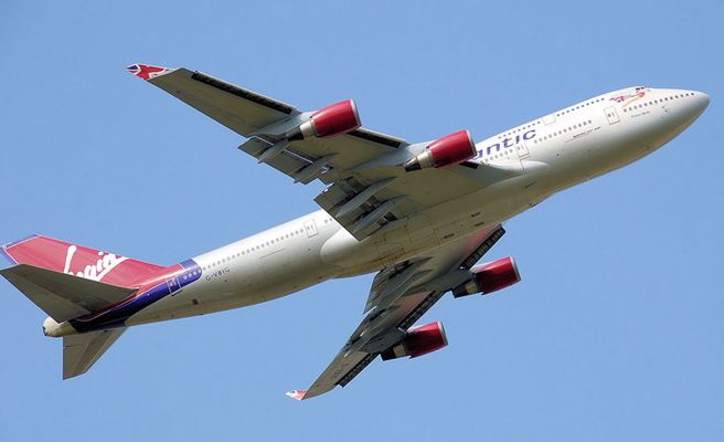 Chwile grozy nad Londynem. Boeing nie mógł wypuścić podwozia