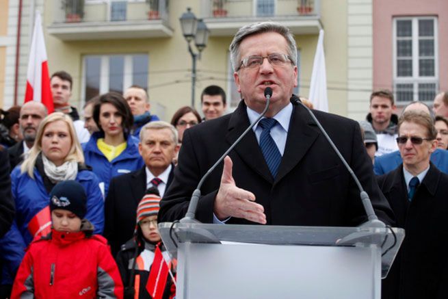 Komorowski ma nadzieję, że zabójstwo Niemcowa zostanie wyjaśnione