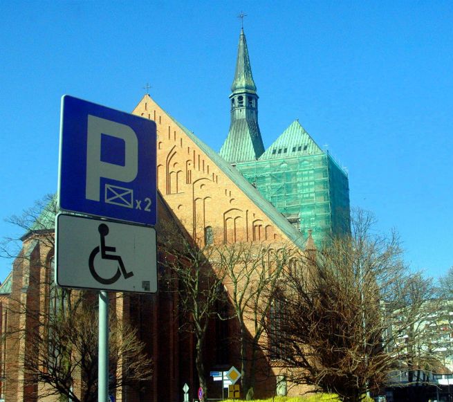 Dziś tracą ważność karty parkingowe sprzed lipca 2014 dla niepełnosprawnych