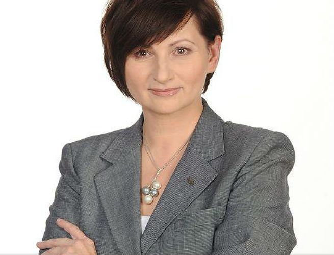 Barbara Zdrojewska pozostaje na fotelu przewodniczącej sejmiku. Opozycja wytyka błędy