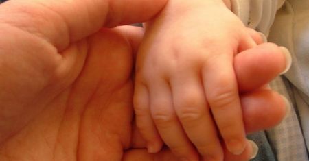 Austria: skatowany niemowlak zmarł w szpitalu w Wiedniu. Jego rodzice to Polacy