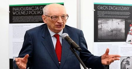 Pomnik Władysława Bartoszewskiego jeszcze w Sopocie nie stanął, ale już dzieli lokalnych polityków