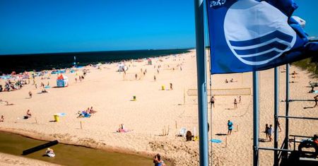 Gdańskie plaże czyste. Osiem z nich otrzymało ''Błękitną Flagę''