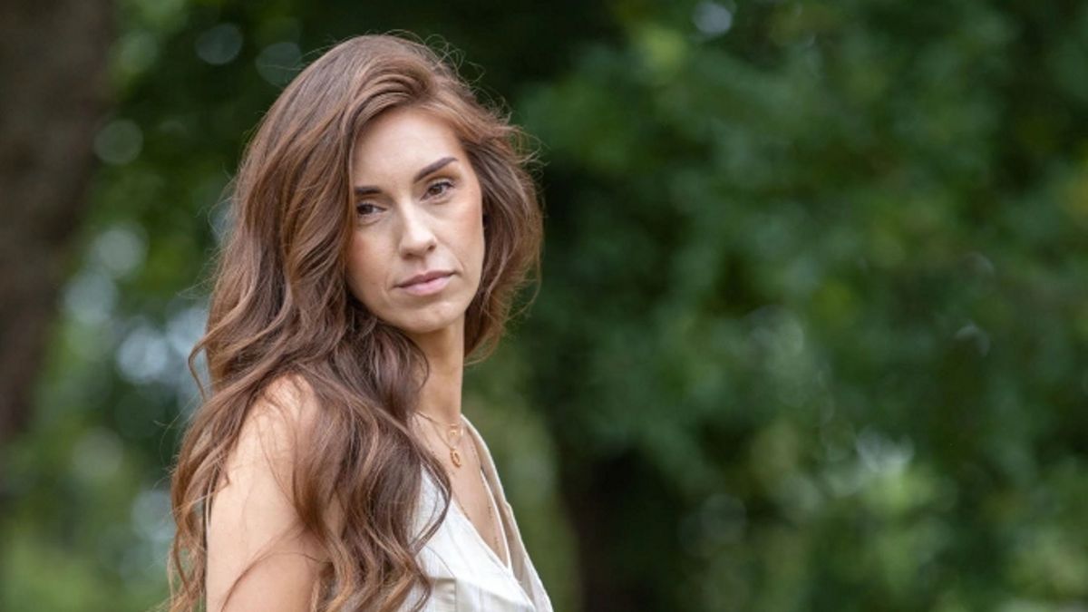 Kobieta ma trójkę synów i dwie córki. Jest 37-letnią babcią