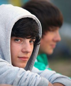 Kto komu zabiera pracę? Emeryci młodym? Czy młodzi emerytom?