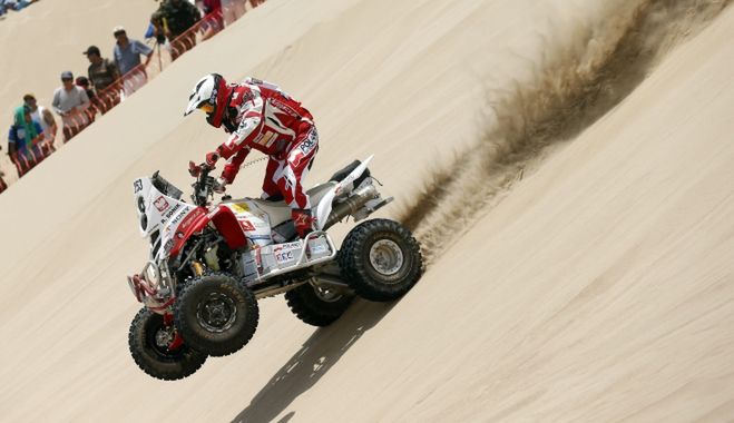 Rajd Dakar: Sonik trzeci na półmetku