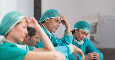 Lekarze pracują nawet 100 godzin bez przerwy