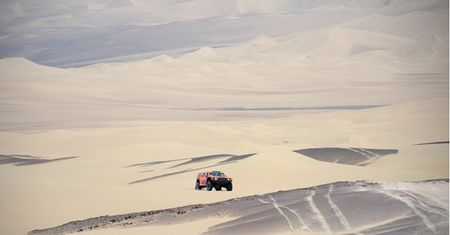 Rajd Dakar: Małysz awansował w generalce