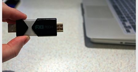 Komputer zamknięty w pendrive'ie
