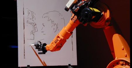 Robot rysujący portret w 15 minut