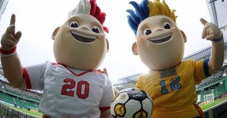 Spadek bezrobocia sezonowy i może związany z Euro 2012