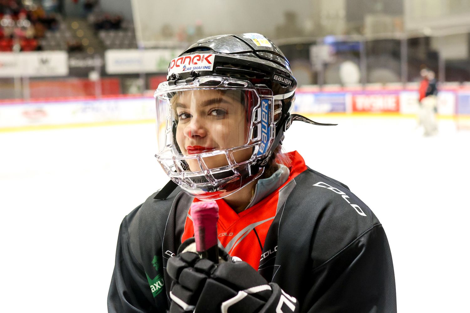 Julia Wróblewska - charytatywny mecz hokeja