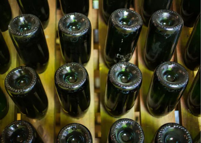 Durante décadas fue considerado el alcohol más saludable.  Los científicos se equivocaron