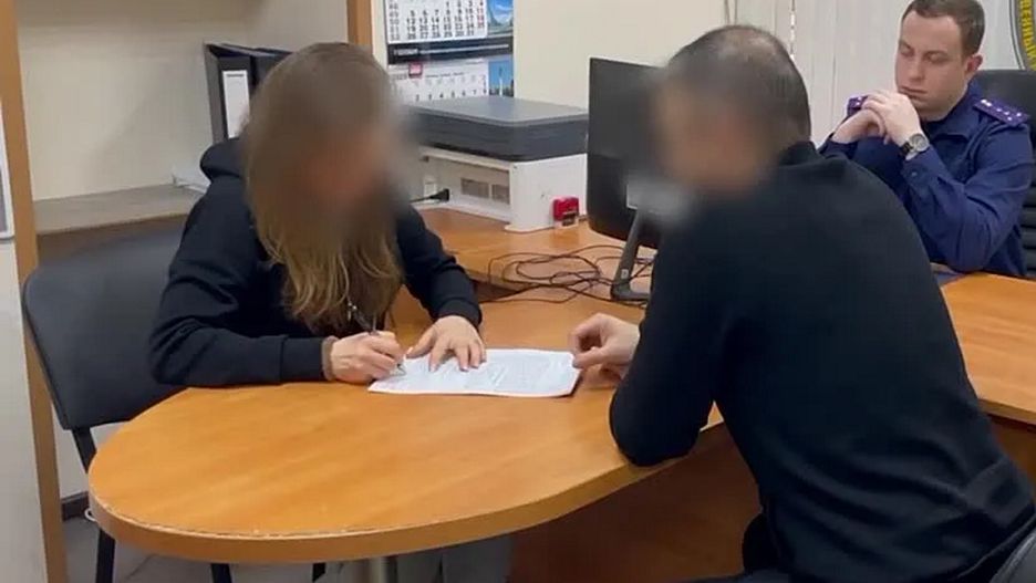 Zmarł synek influencerów z Rosji. Jedli tylko surowe produkty i wierzyli w energię Słońca