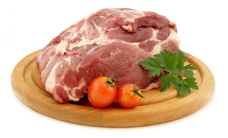 Podgardle to przednia część mięsa wieprzowego, składająca się z tłuszczu i mięśni