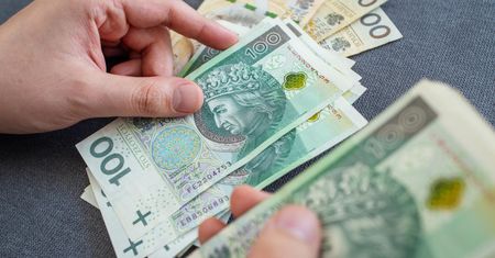 Nawet 300 tys. zł na miesiąc. Były minister zdrowia o horrendalnych zarobkach lekarzy