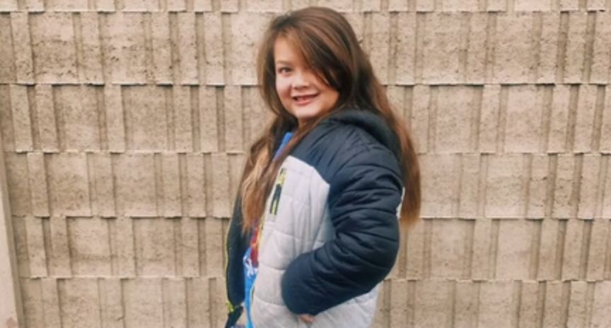 Ośmiolatek zapuszcza włosy na peruki dla dzieci