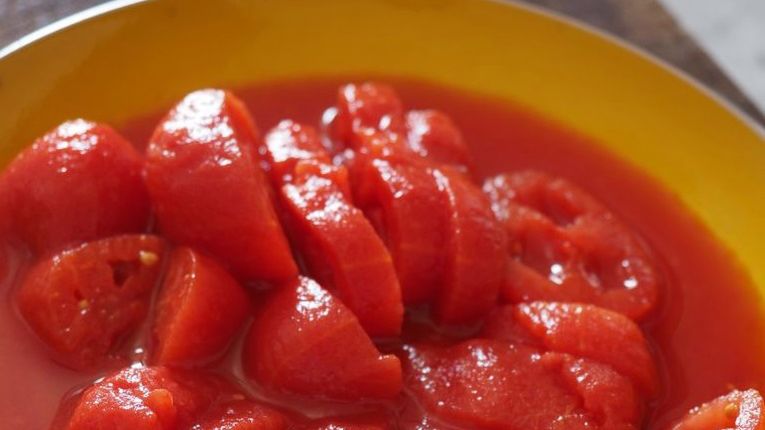 Zbadali pomidory w puszkach. Wyniki są alarmujące