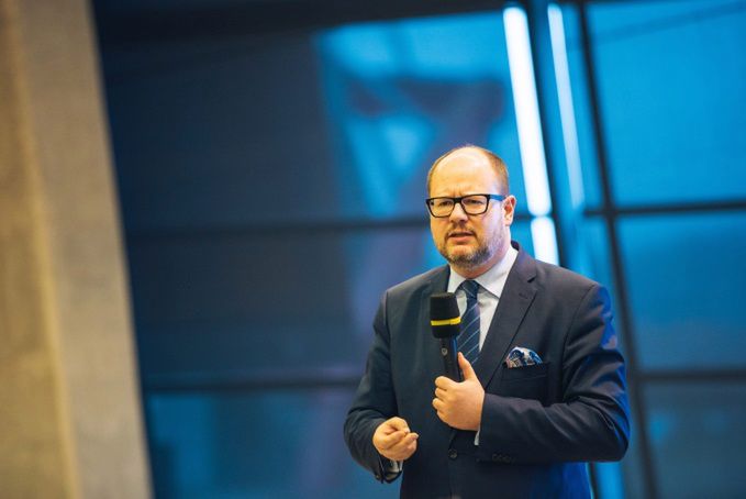 Paweł Adamowicz: chcemy pomóc Syryjczykom. To nie jest temat zastępczy