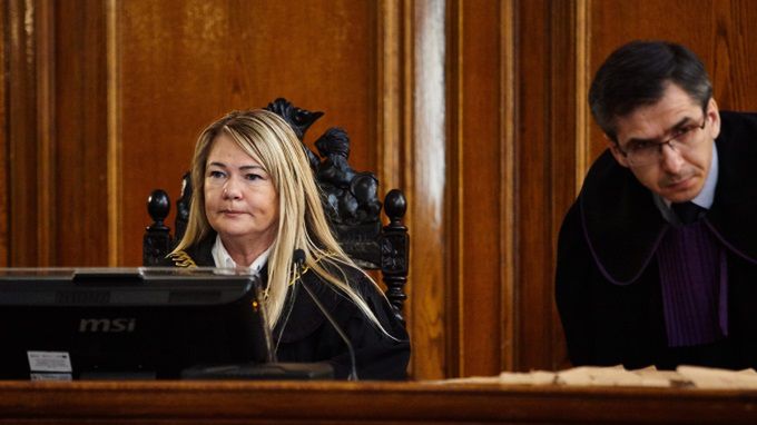 Sędzia Lidia Jedynak w trakcie trzeciej rozprawy w sprawie Amber Gold.