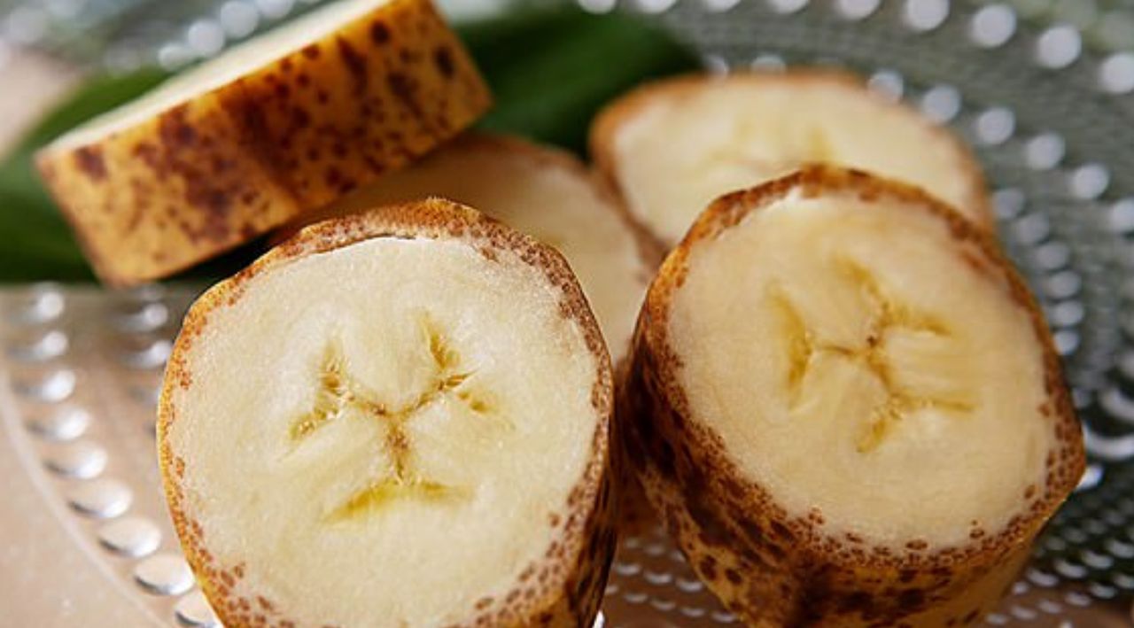 Banany zjadane ze skórką? To jest już możliwe (WIDEO)