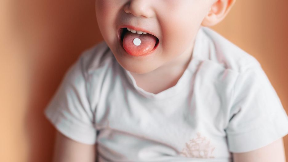 Farmaceutka pokazała sposób mamy. "Absolutnie nigdy tego nie rób!"