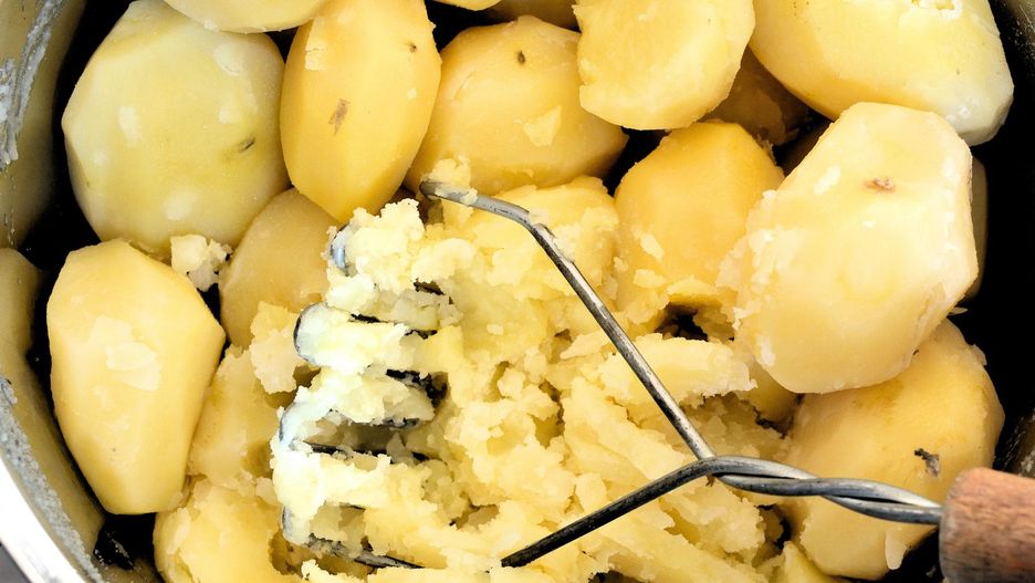 Wystarczy 300 mg, żeby zaszkodziło. Nigdy nie jedz takich ziemniaków